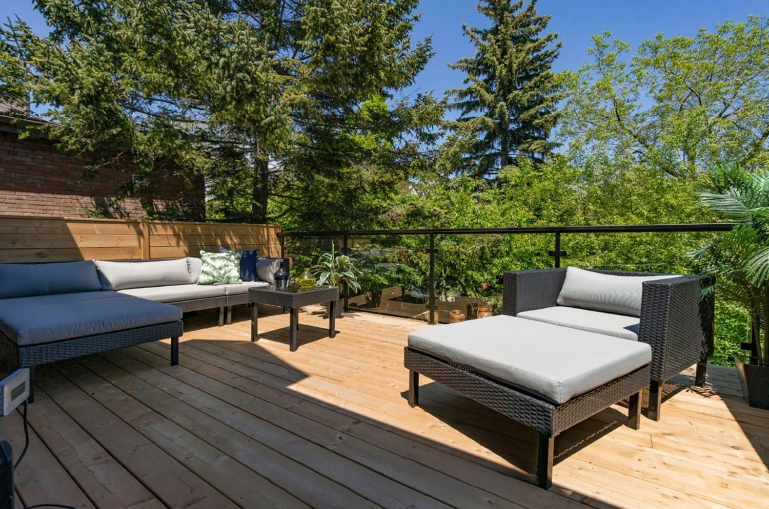 2-121 Sorauren Avenue, Toronto, ON, M6R 2E3 - 7