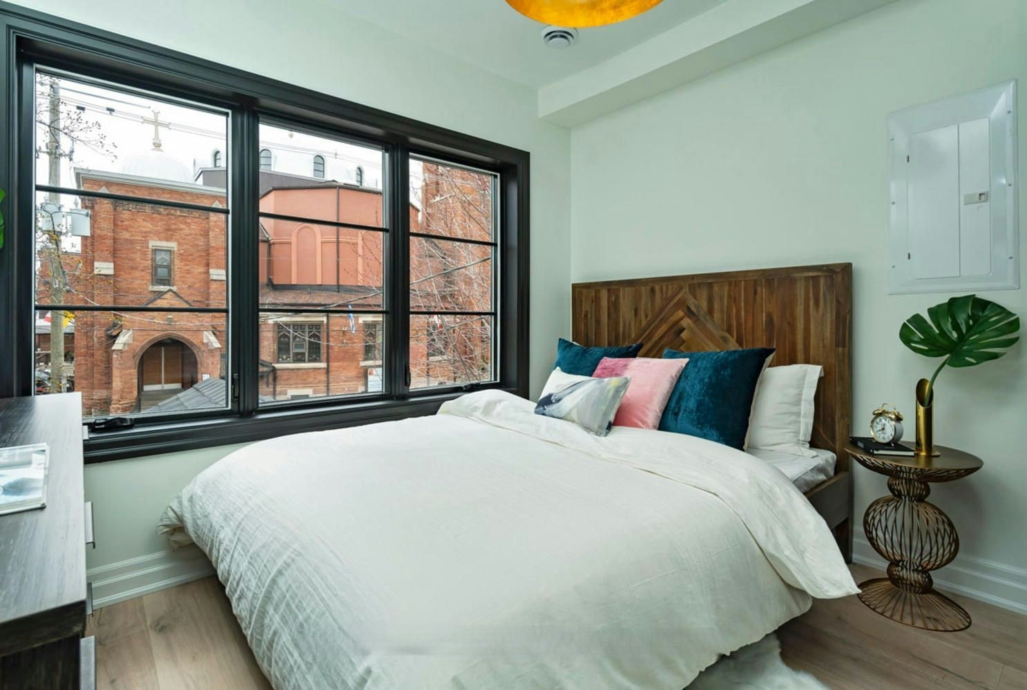 2-121 Sorauren Avenue, Toronto, ON, M6R 2E3 - 3