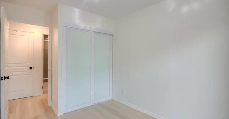 512-1863 Queen Street East, Toronto, ON, M4L 3Z9 - 16