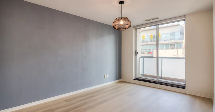 512-1863 Queen Street East, Toronto, ON, M4L 3Z9 - 11