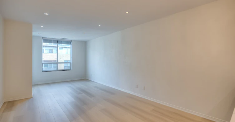 512-1863 Queen Street East, Toronto, ON, M4L 3Z9 - 2