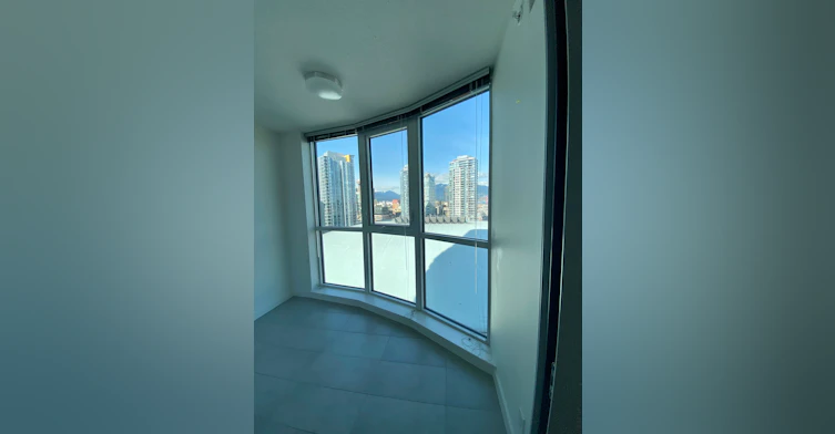 1201-685 Pacific Boulevard, Vancouver, BC, V6B 0R4 - 5