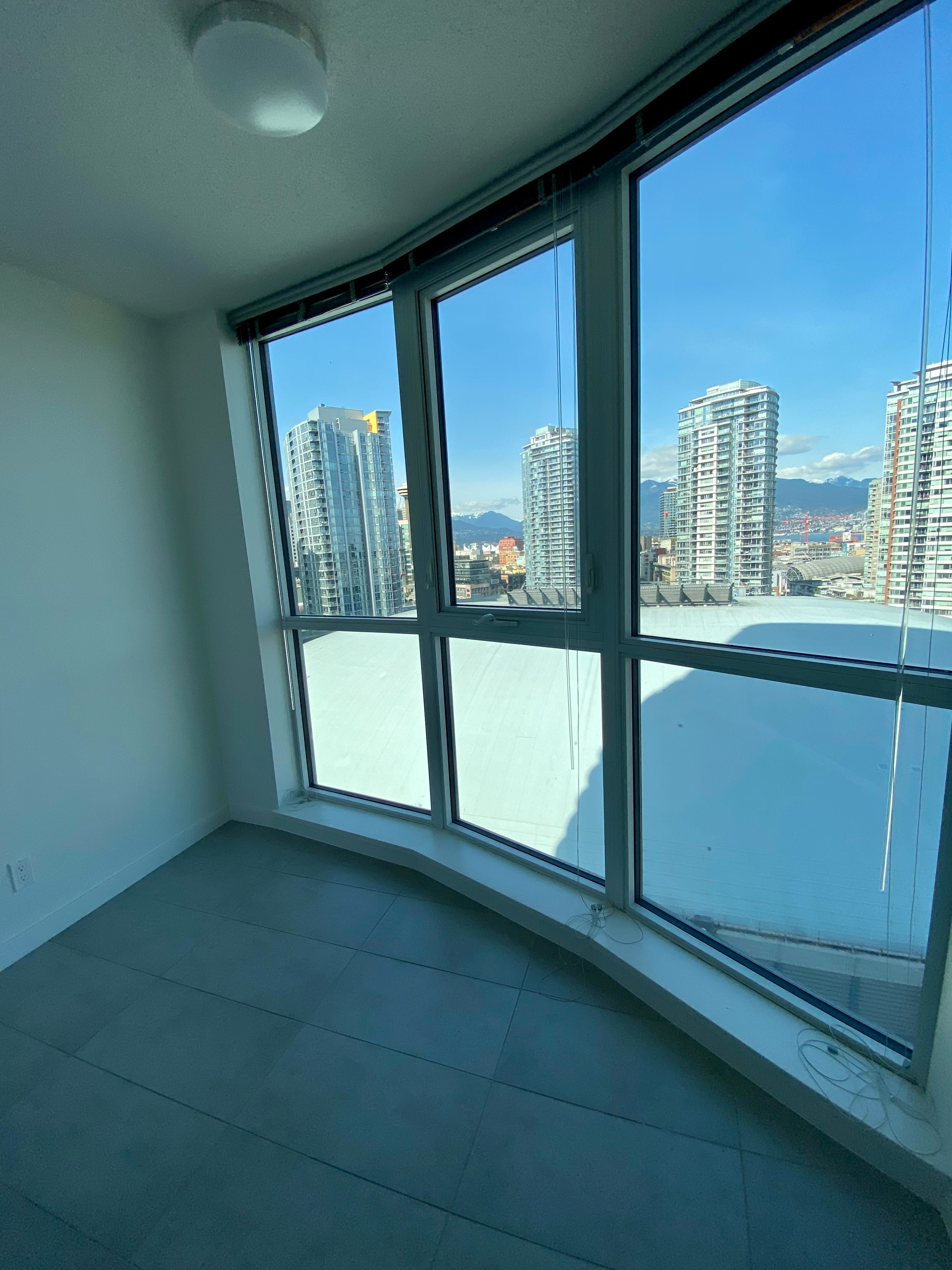 1201-685 Pacific Boulevard, Vancouver, BC, V6B 0R4 - 4