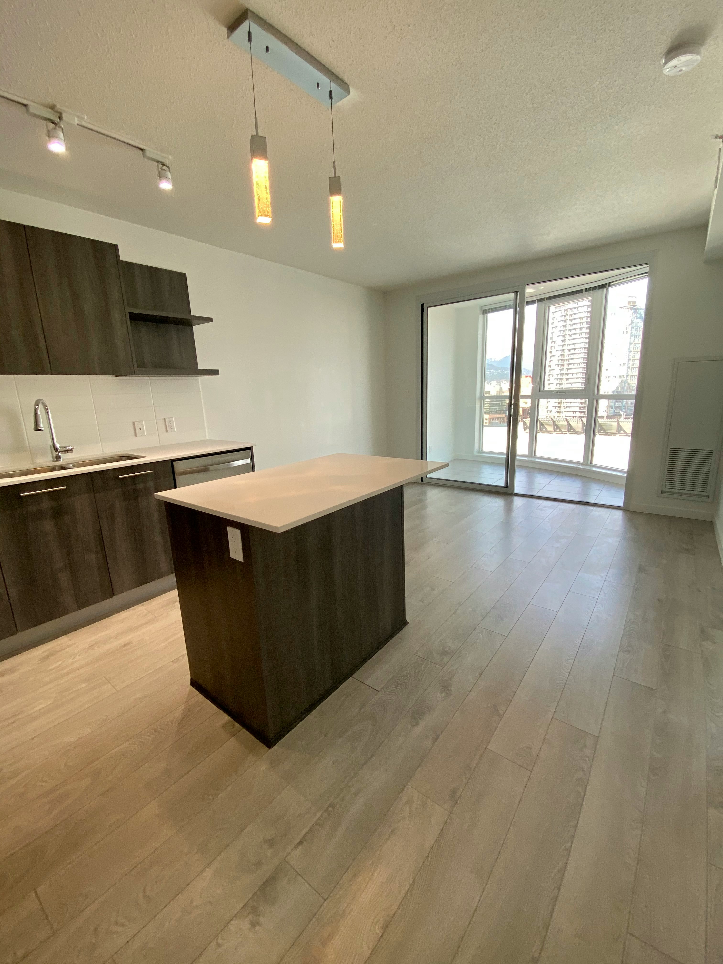 1201-685 Pacific Boulevard, Vancouver, BC, V6B 0R4 - 2