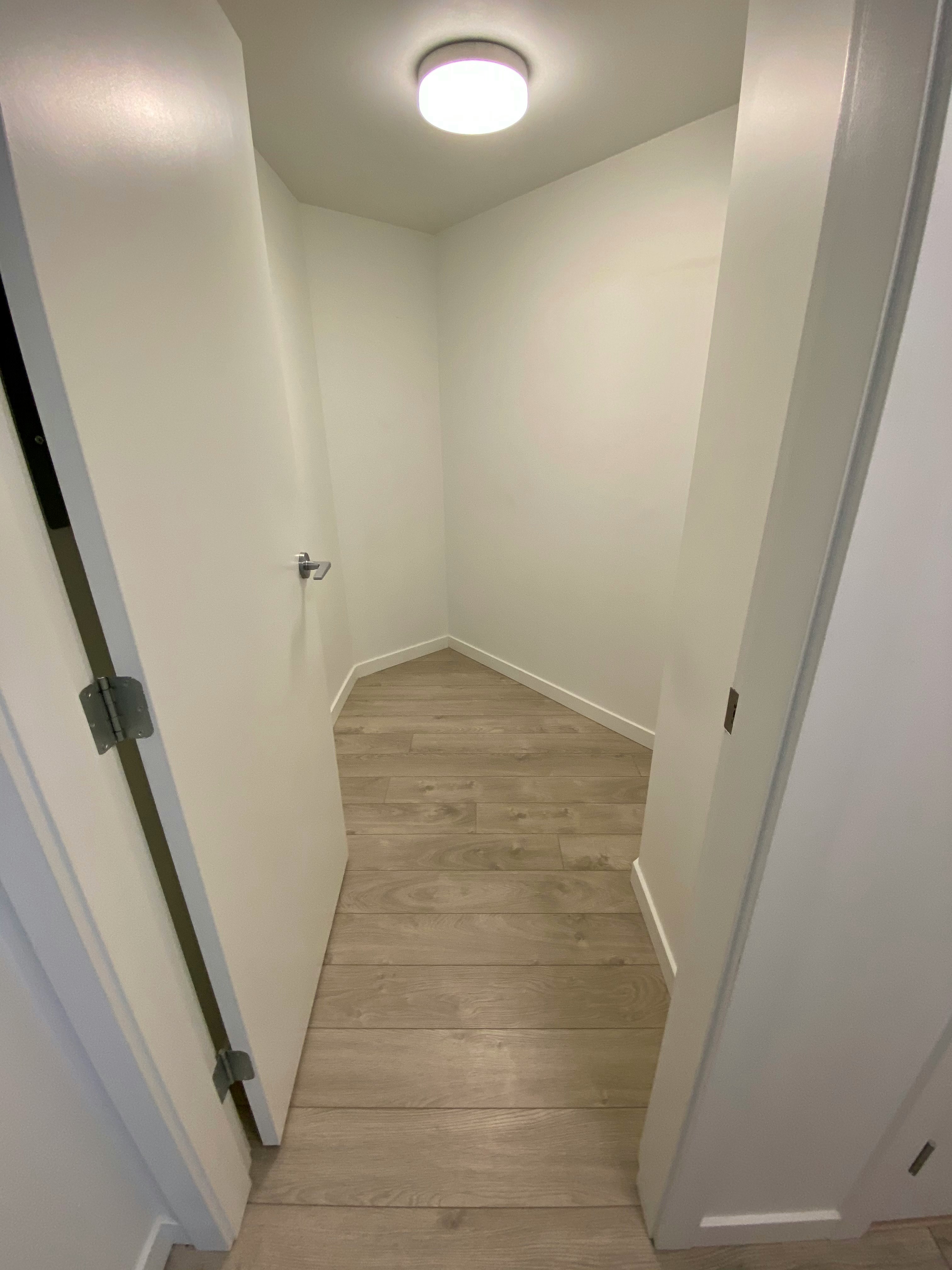 1201-685 Pacific Boulevard, Vancouver, BC, V6B 0R4 - 9
