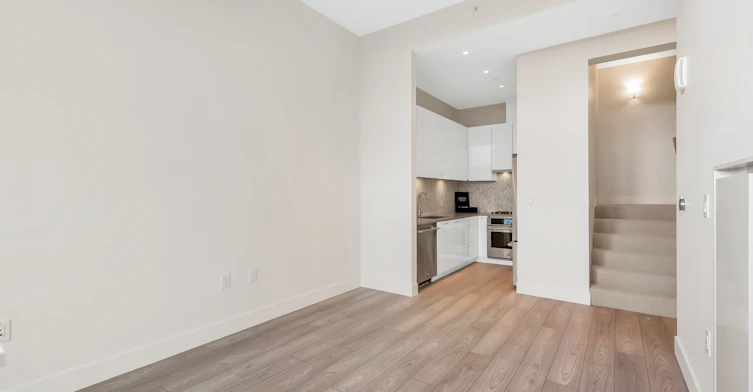 TH4-3559 E Kent Avenue, Vancouver, BC, V5S 0H6 - 3