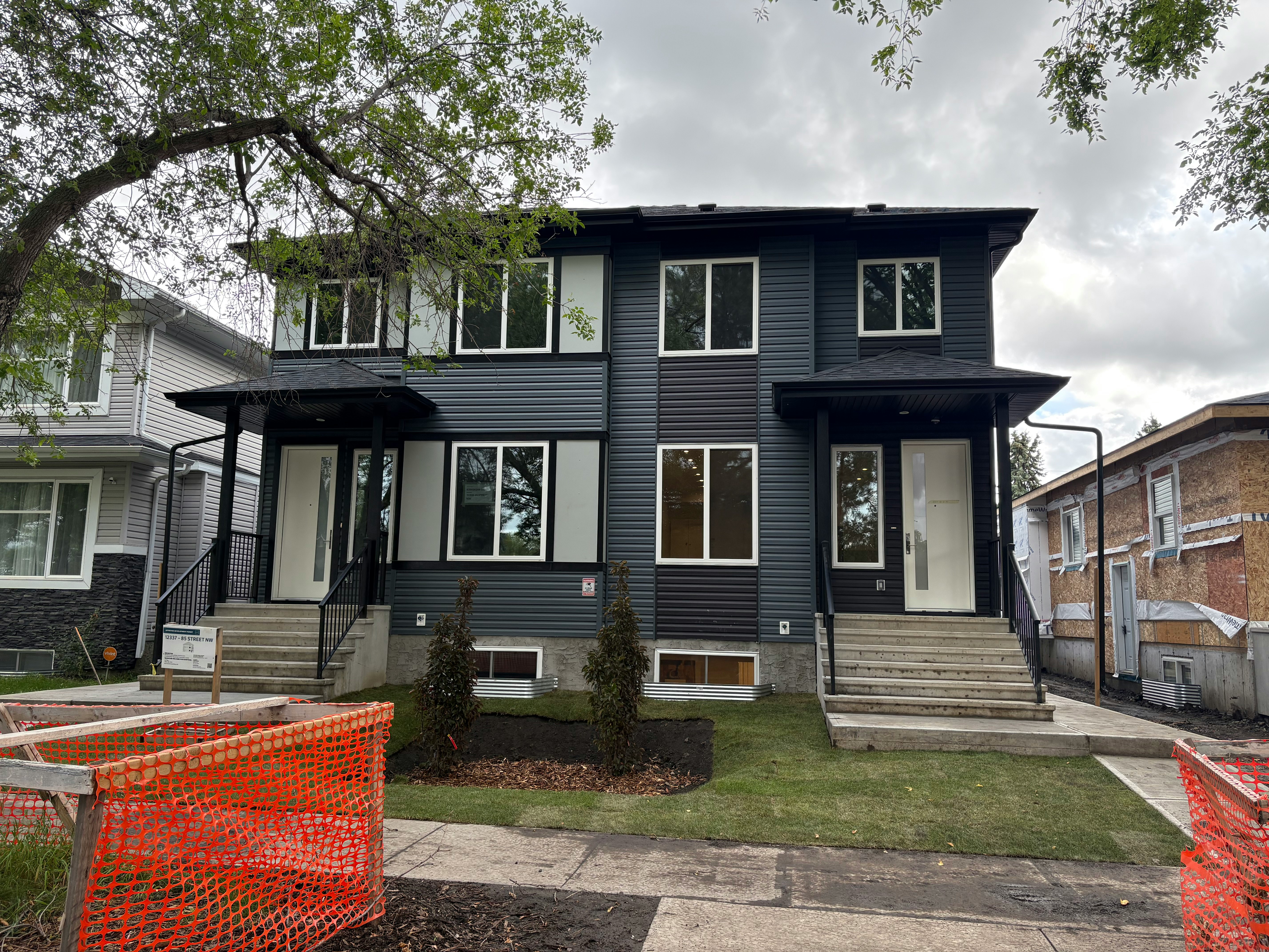 12337 85 Street Northwest, Edmonton, AB, T5B 3H1 - 10