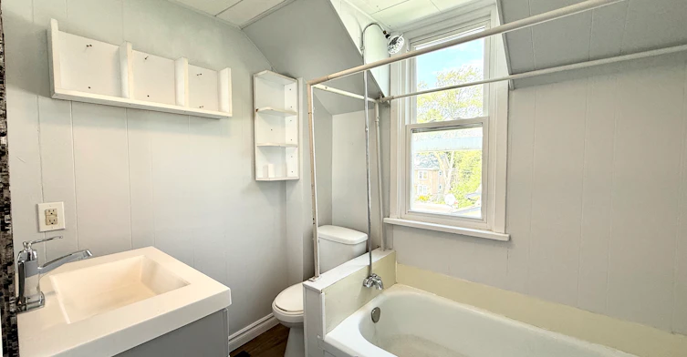 26 Albina Street, Welland, ON, L3C 1P3 - 9