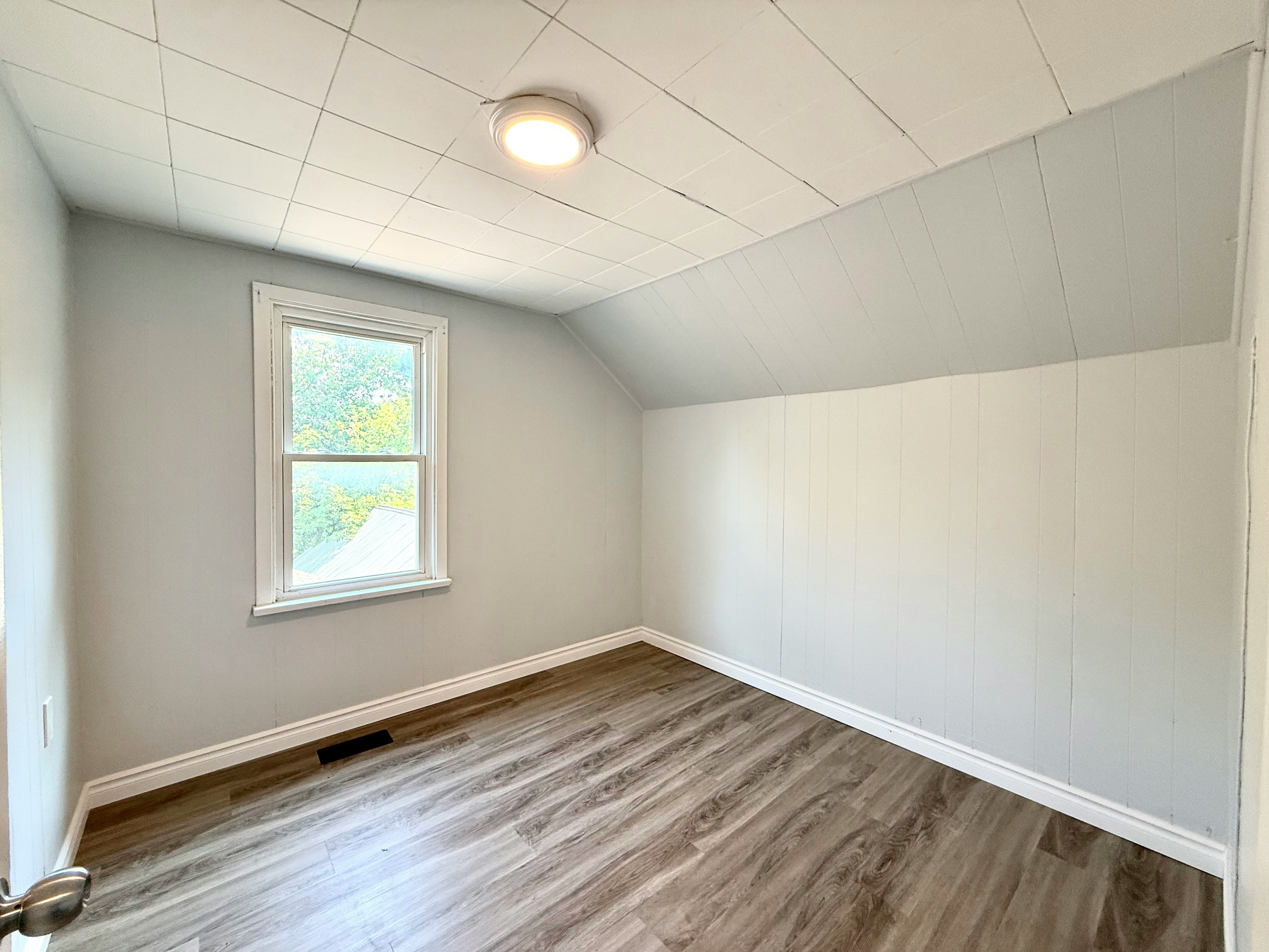26 Albina Street, Welland, ON, L3C 1P3 - 7