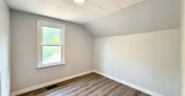 26 Albina Street, Welland, ON, L3C 1P3 - 7