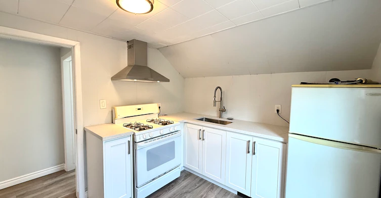 26 Albina Street, Welland, ON, L3C 1P3 - 11