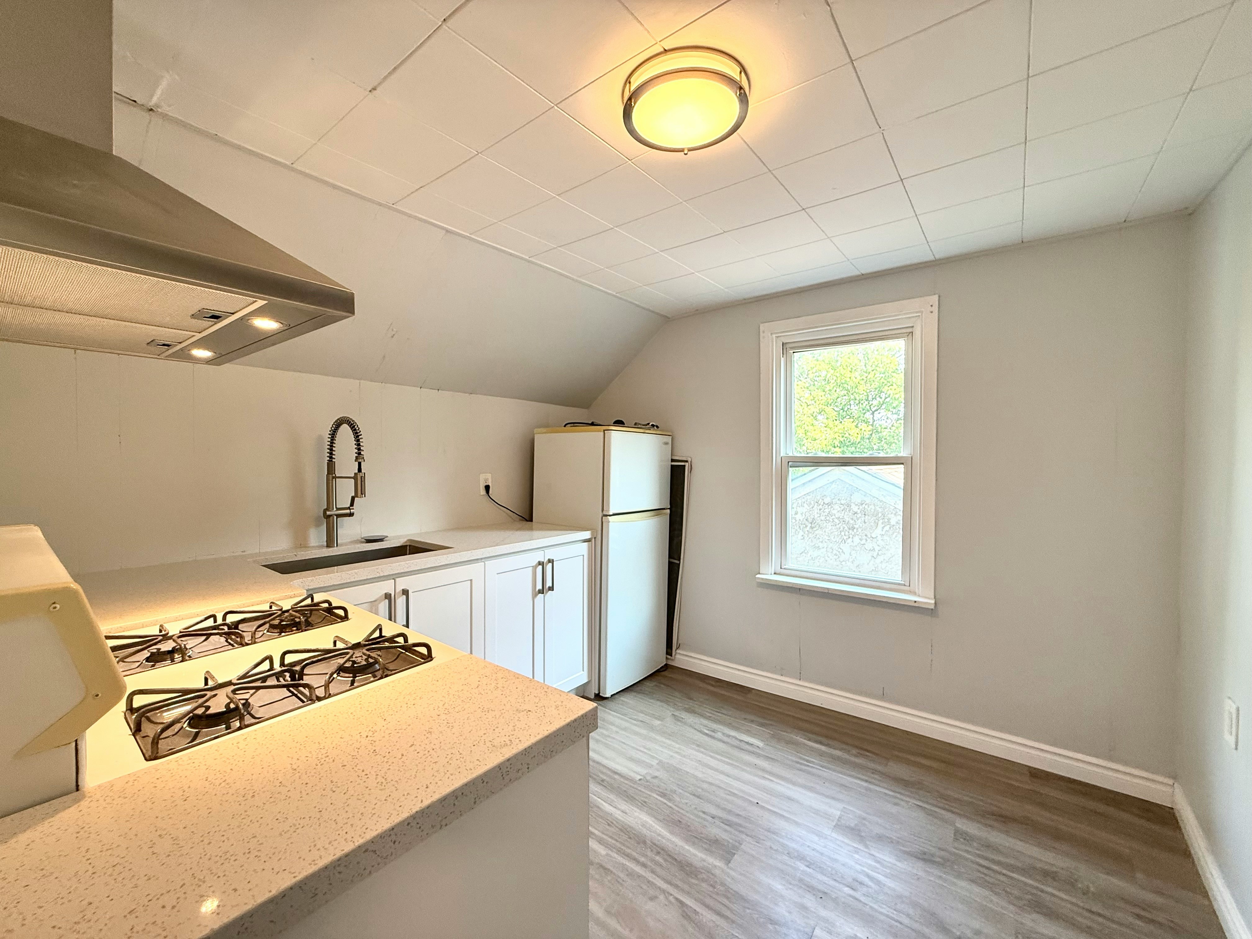 26 Albina Street, Welland, ON, L3C 1P3 - 10