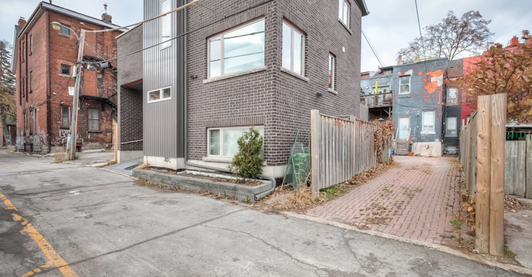 2-37 Grange Avenue, Toronto, ON, M5T 1C6 - 16