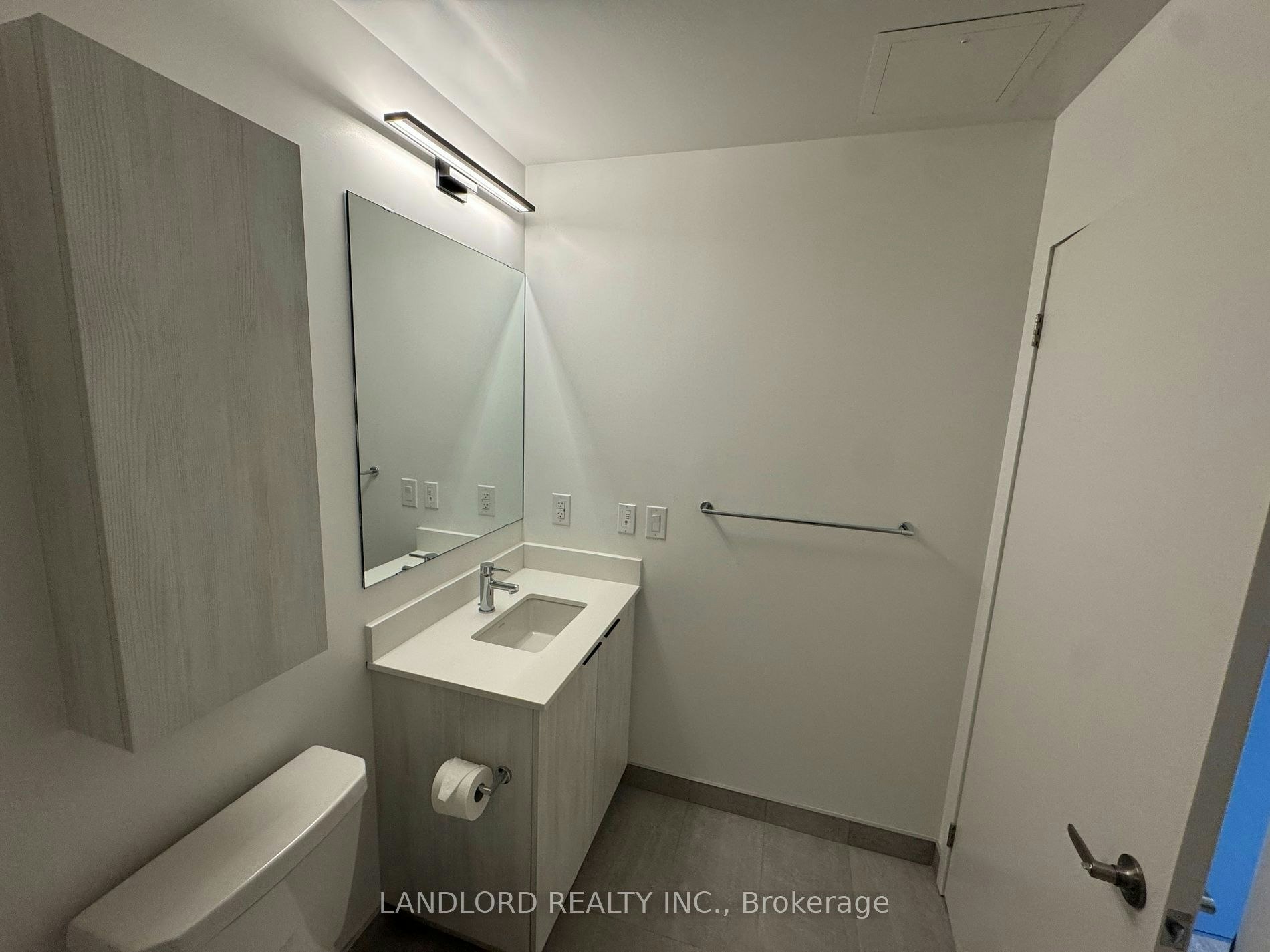 Suite 321-2485 Eglinton Avenue West, Mississauga, ON, L5M 2T1 - 11