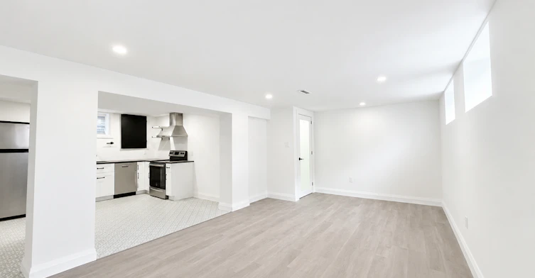 908 Fennell Avenue East, Hamilton, ON, L8V 1W6 - 5