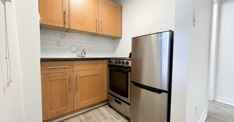 26-492 Montrose Avenue, Toronto, ON, M6G 3H1 - 2