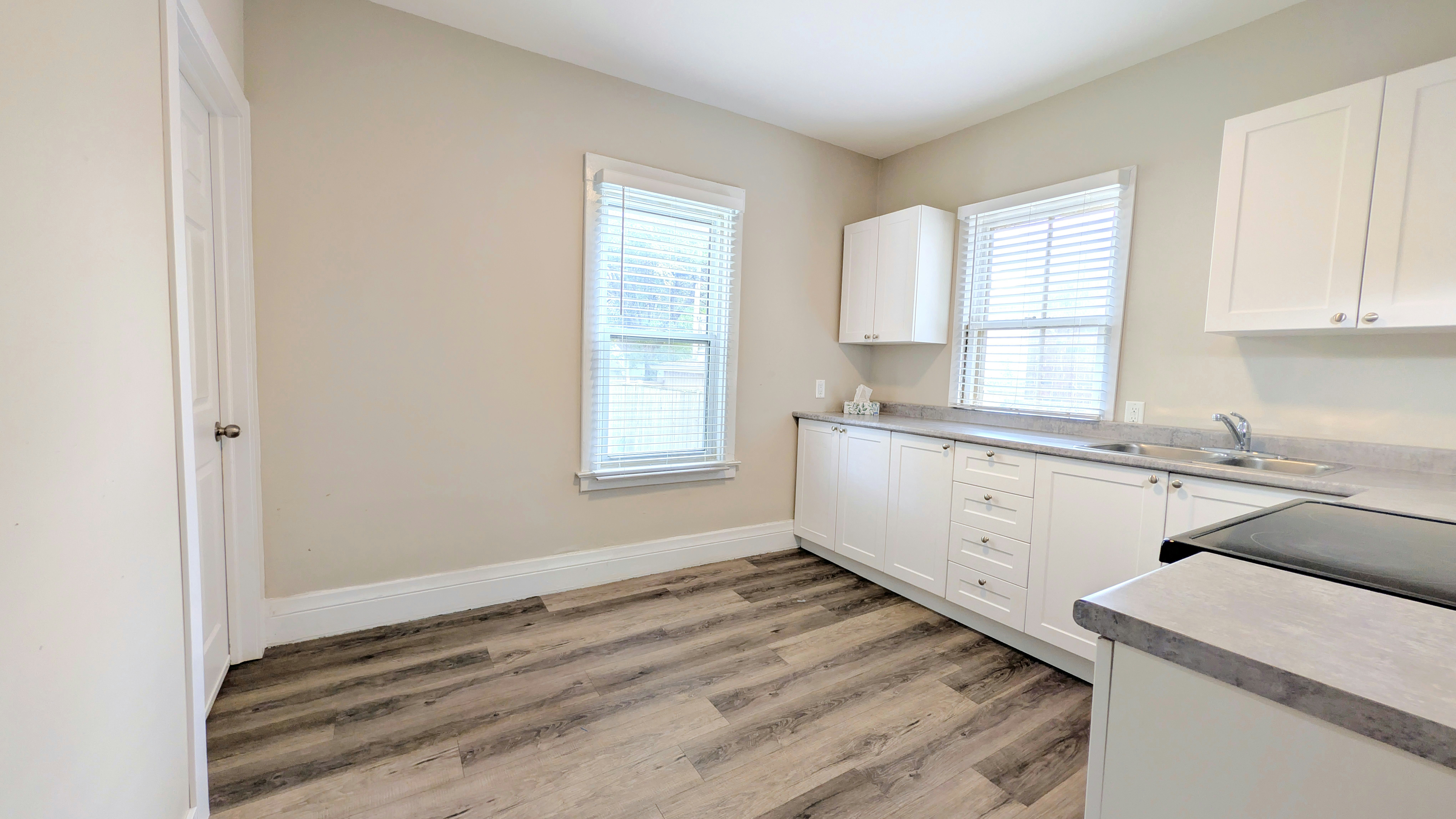 1580 Dufferin Place, Windsor, ON, N8X 3K5 - 2