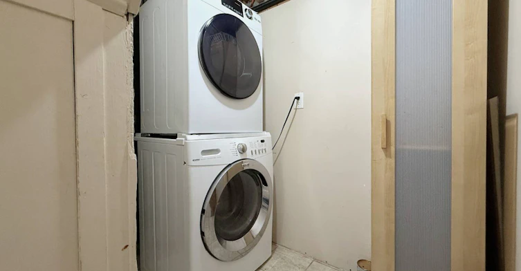 BSMT-220 Ellington Drive, Toronto, ON, M1R 3Y4 - 8