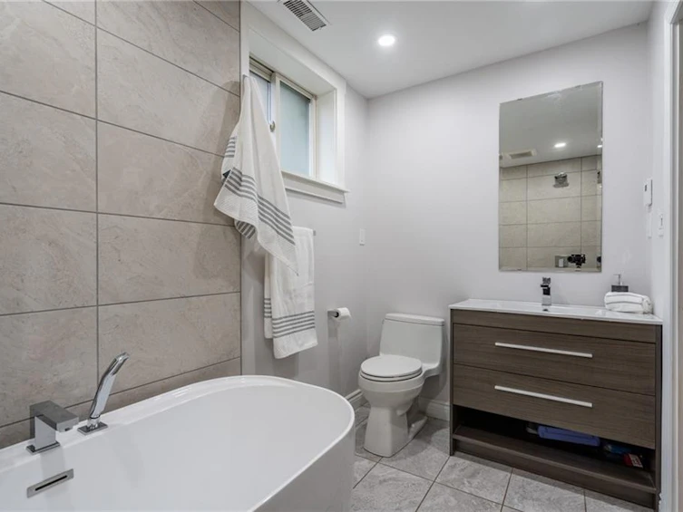 152 Weirs Lane, Hamilton, ON, L9H 5E3 - 32
