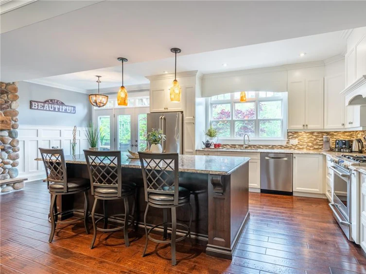 381 Woodworth Court, Hamilton, ON, L9G 2N2 - 5
