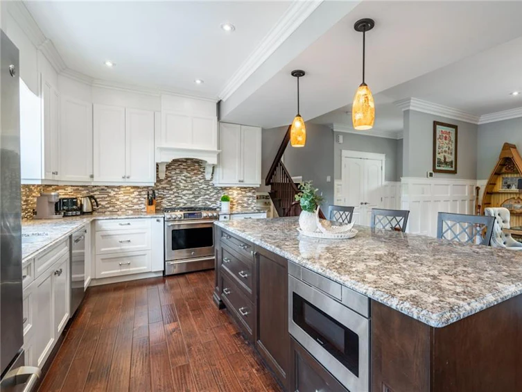 381 Woodworth Court, Hamilton, ON, L9G 2N2 - 6