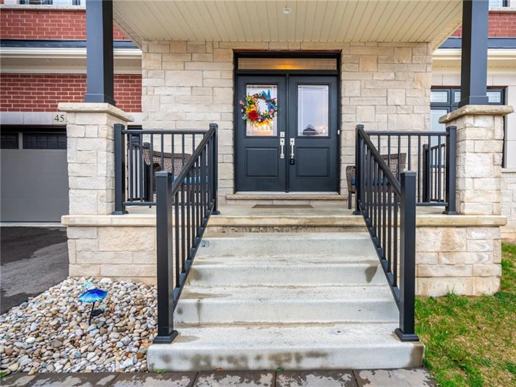 45 Great Falls Boulevard, Hamilton, ON, L8B 1X8 - 2