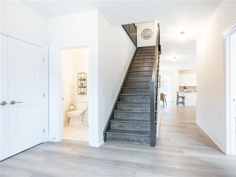 45 Great Falls Boulevard, Hamilton, ON, L8B 1X8 - 4