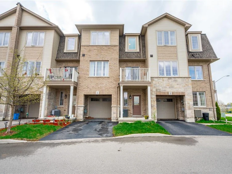 4-11 Stockbridge Gardens, Hamilton, ON, L8J 0H5