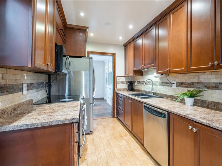2369 Shropshire Place, Burlington, ON, L7P 3Z3 - 7