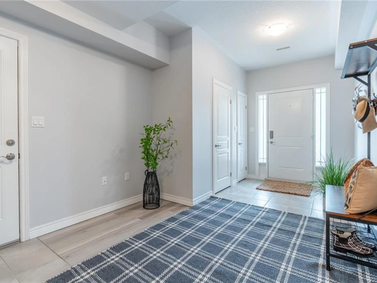 9 Ladybell Lane, Hamilton, ON, L0R 1P0 - 4