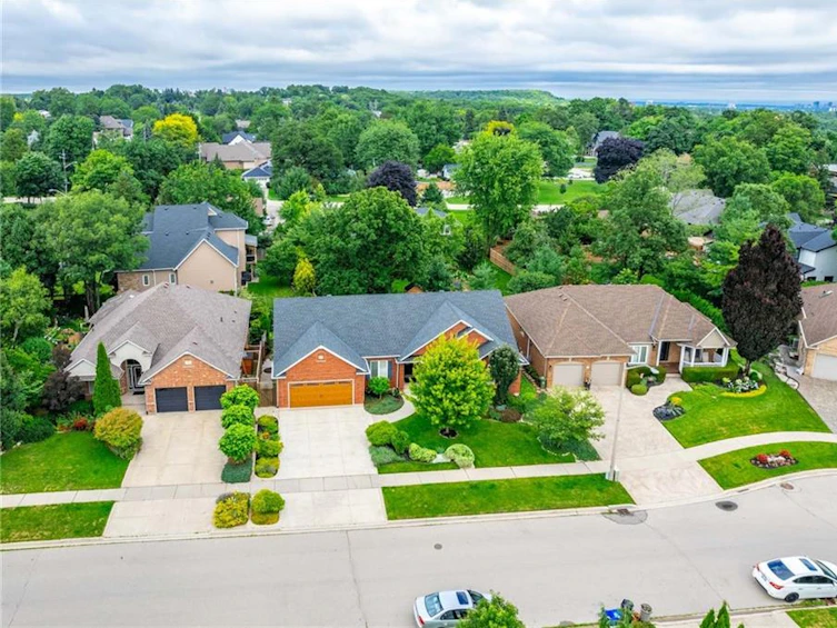 52 Waterwheel Crescent, Hamilton, ON, L9H 7B7
