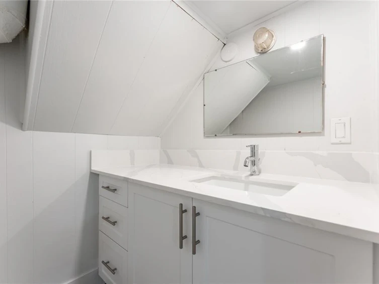 39 Glendale Avenue N, Hamilton, ON, L8L 7J5 - 28