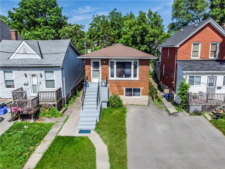 28 East 23rd Street East, Hamilton, ON, L8V 2W6