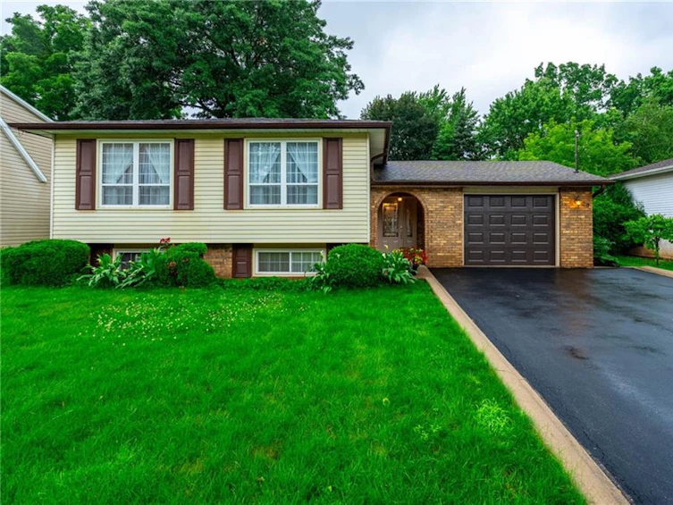23 Raglan Street, Hamilton, ON, L0R 2H6