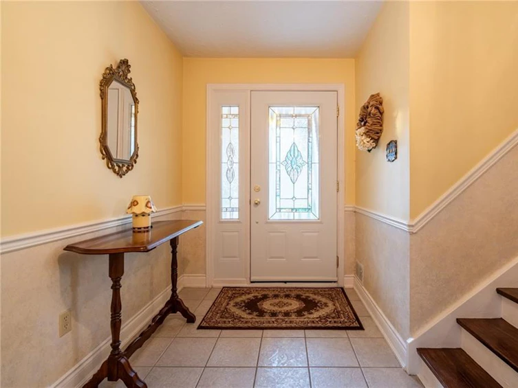23 Raglan Street, Hamilton, ON, L0R 2H6 - 5