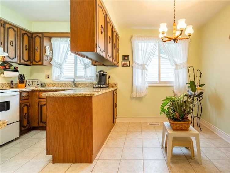 23 Raglan Street, Hamilton, ON, L0R 2H6 - 14
