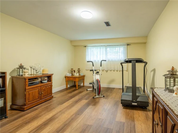 23 Raglan Street, Hamilton, ON, L0R 2H6 - 28