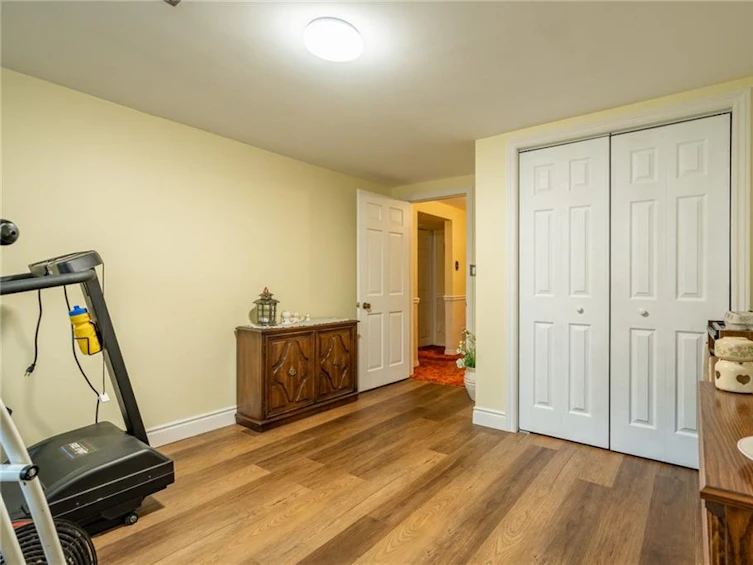 23 Raglan Street, Hamilton, ON, L0R 2H6 - 29