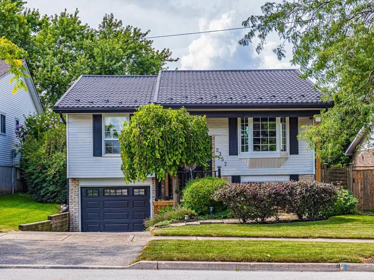 2357 Gillingham Drive, Burlington, ON, L7P 3Z5