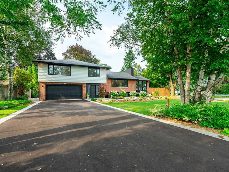 675 Scenic Drive, Hamilton, ON, L9C 1H4