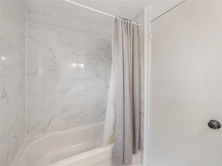 598 Brigadoon Drive, Hamilton, ON, L9C 6E7 - 11
