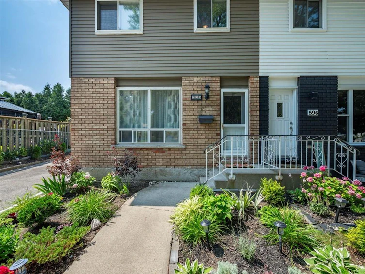598 Brigadoon Drive, Hamilton, ON, L9C 6E7 - 4