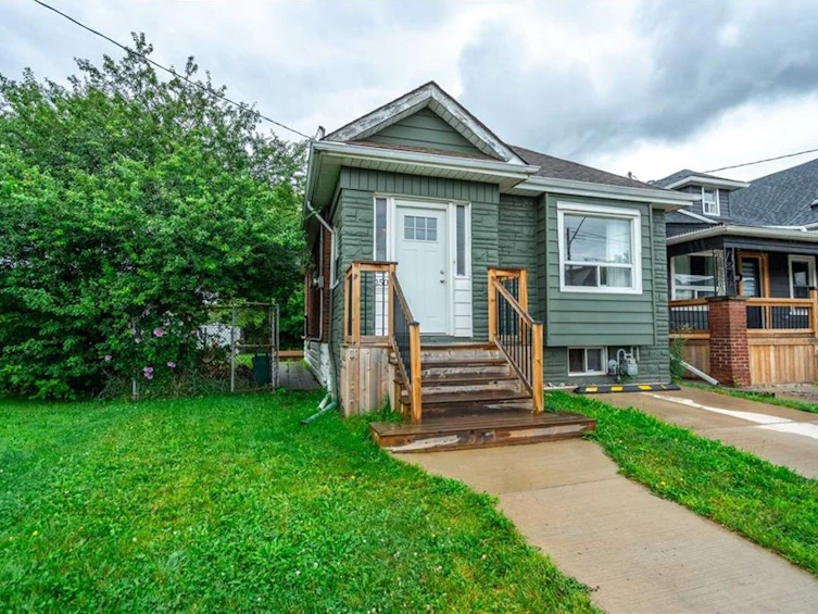 150 Crosthwaite Avenue N, Hamilton, ON, L8H 4V5 - 2