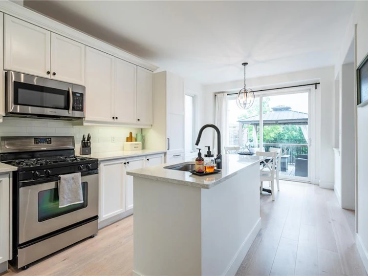 2935 Berwick Drive, Burlington, ON, L7M 0B2 - 11