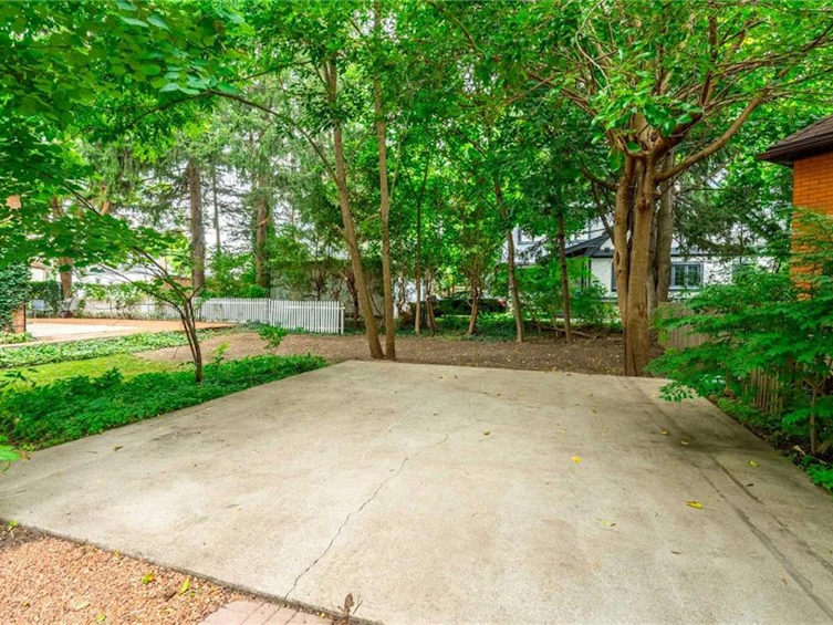 8 Market Street N, Hamilton, ON, L9H 2Y1 - 3
