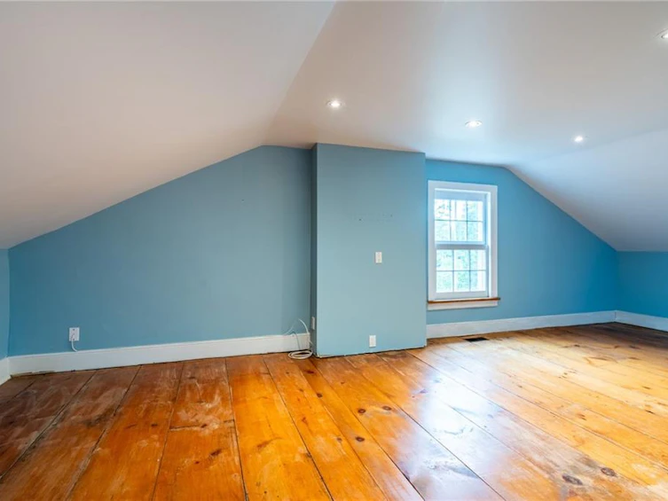 8 Market Street N, Hamilton, ON, L9H 2Y1 - 18