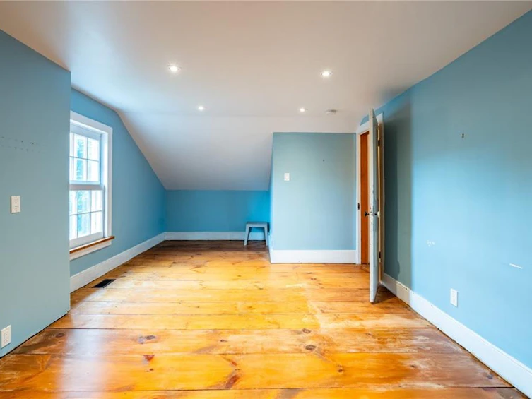 8 Market Street N, Hamilton, ON, L9H 2Y1 - 19