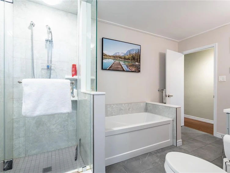 4 Cumminsville Drive, Hamilton, ON, L0R 1V0 - 19