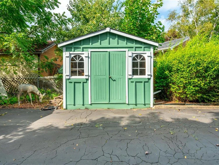 3 Algonquin Avenue, Hamilton, ON, L9H 7K9 - 32