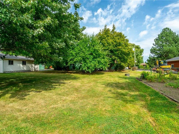 3 Algonquin Avenue, Hamilton, ON, L9H 7K9 - 28